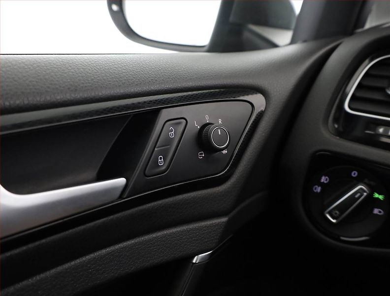 Volkswagen Golf (2015) Highline 1.4 TSI, Automat, ČR - fotka 15 z 17