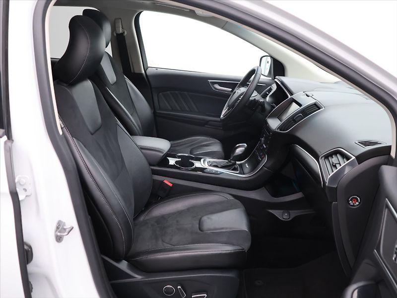 Ford Edge 2,0 TDCi 154kW Sport aut.klima - fotka 11 z 28