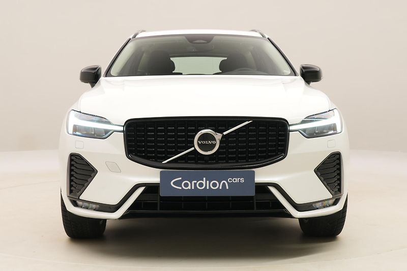 Volvo XC60 B5 AWD DARK PLUS AUT CZ - fotka 15 z 60
