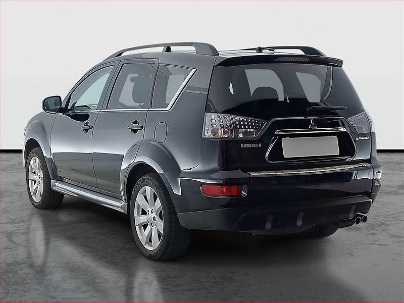 Mitsubishi Outlander (2011) 2.2 DI-D, 4X4, Automat - fotka 4 z 16