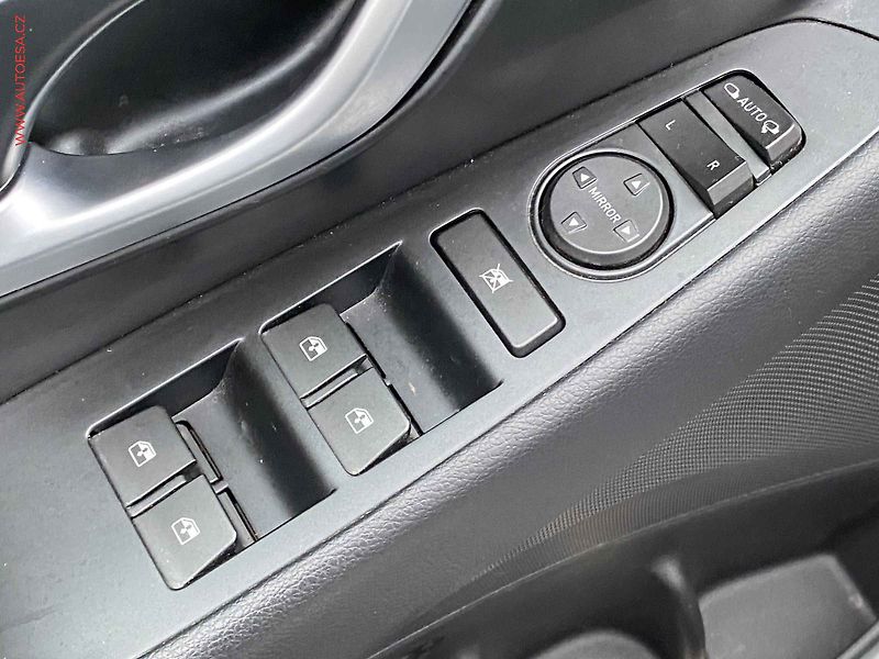 Hyundai i30 (2023) 1.5T-GDi, ČR, AT, LED, kamera - fotka 11 z 18