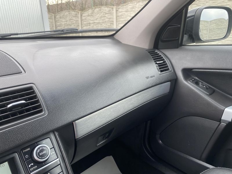 Volvo XC90 2.5TDi D5 200PS 7M 196000KM 1A - fotka 160 z 161