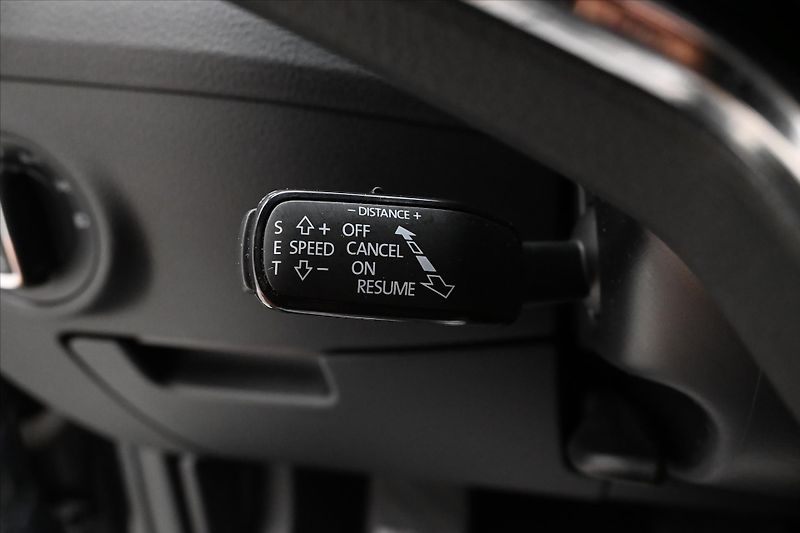 Škoda Superb 2,0 TDI 110 kW DSG STYLE Záruk - fotka 24 z 33