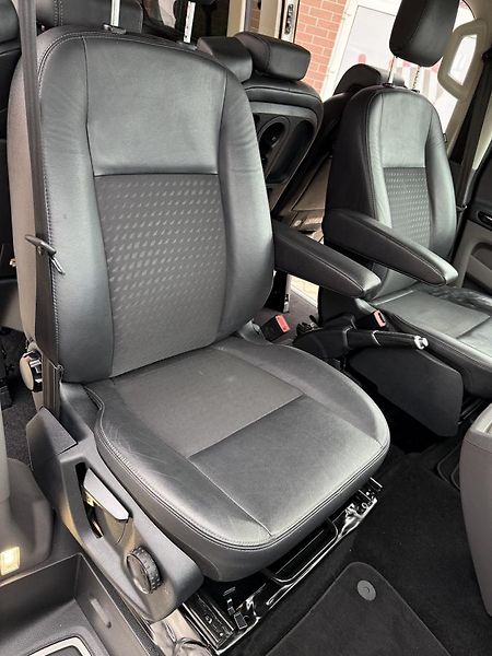 Ford Tourneo Custom (2018) SPORT - 2,0TDCi - 125kw - fotka 58 z 69