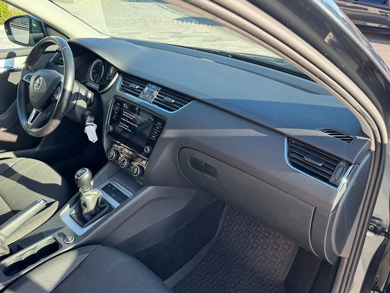 Škoda Octavia (2018) Style 1,0 TSI 85 Kw - fotka 28 z 36