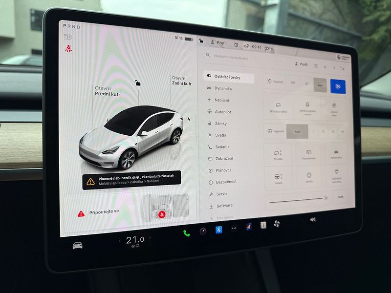 Tesla Model Y LR AWD Tažné / Záruka - fotka 18 z 41
