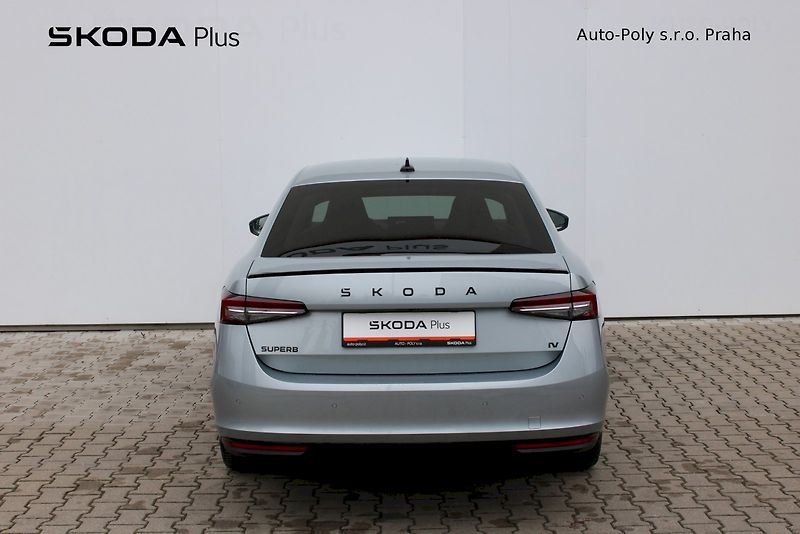 Škoda Superb (2025) Sportline 1,5 TSI PHEV - fotka 8 z 25