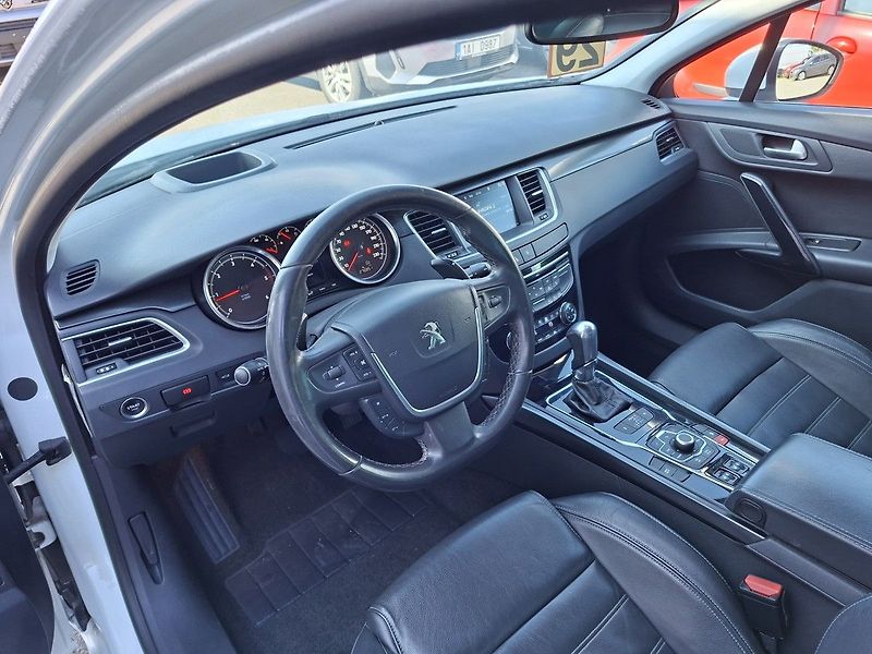Peugeot 508 SW ALLURE 2,0 HDI AUT6 - fotka 14 z 27