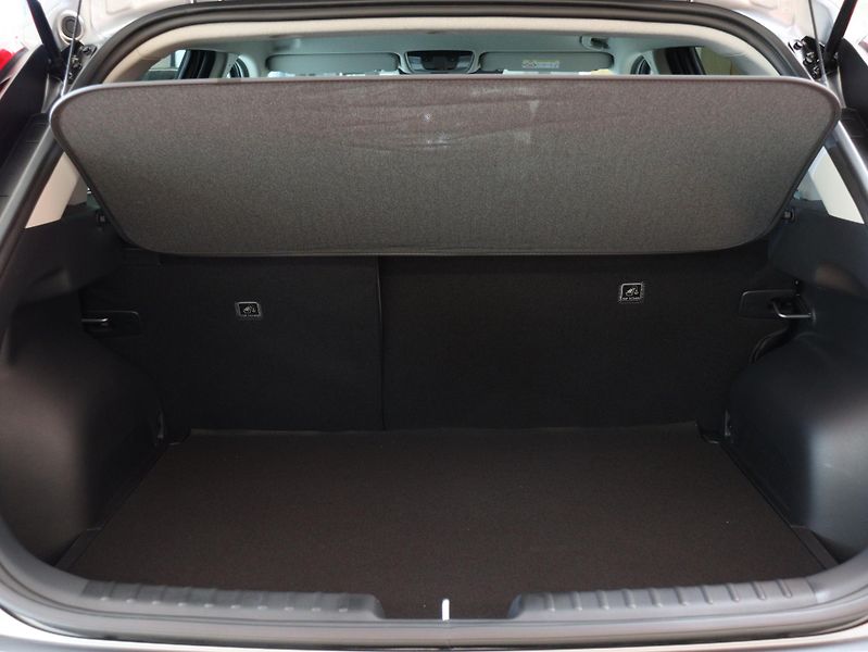 Kia Niro STYLE 1,6 GDi HEV 6DCT - fotka 9 z 20