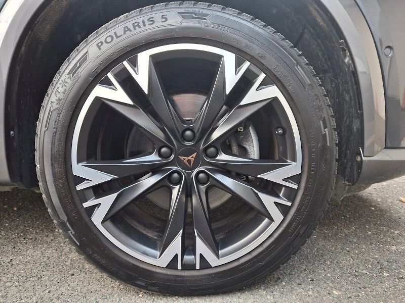 Cupra Formentor (2023) DSG 1,5TSi 110kW - fotka 35 z 35