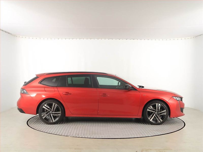 Peugeot 508 (2022) 1.5 BlueHDi, Automat, Kůže - fotka 6 z 19
