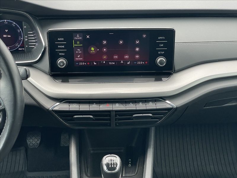 Škoda Octavia 2,0 TDI Combi Ambition Plus - fotka 12 z 24
