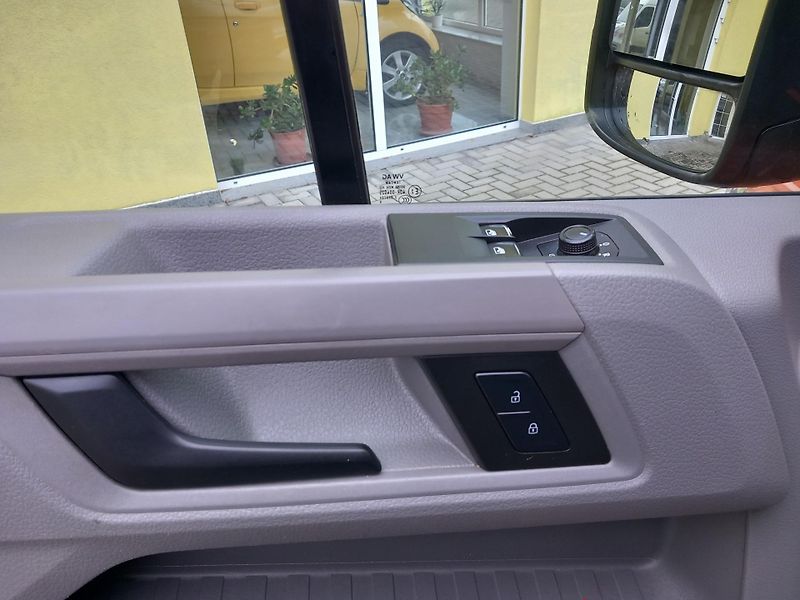 Volkswagen Crafter (2018) 2,0TDi 103kw 7 MÍST ,ODPOČET ! - fotka 13 z 41