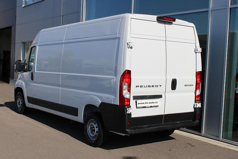 Peugeot Boxer Furgon 3500 L3H2 BlueHDi MAN6 - fotka 4 z 13