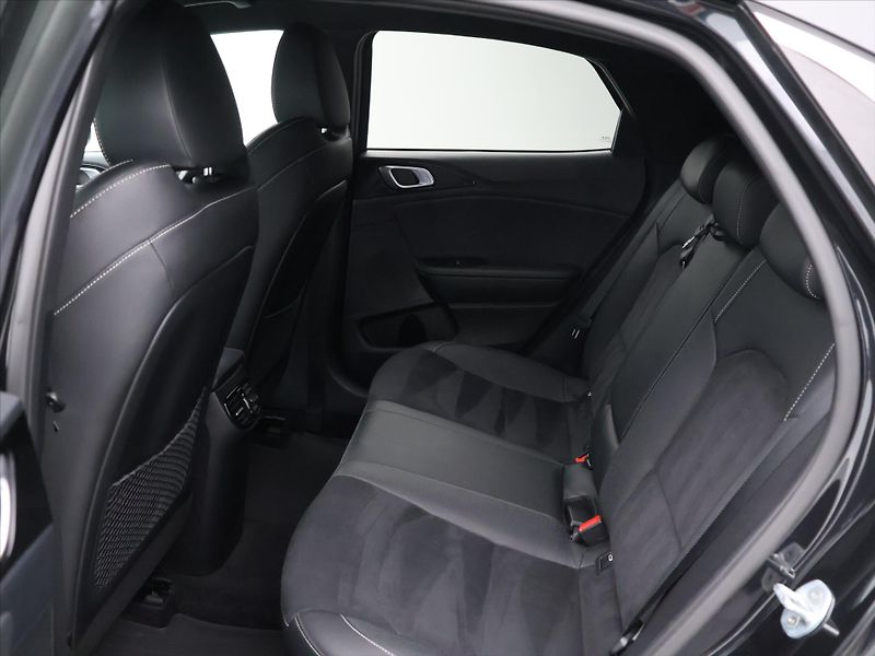 Kia XCeed 1,5 T-GDI 118kW Top CZ - fotka 14 z 32