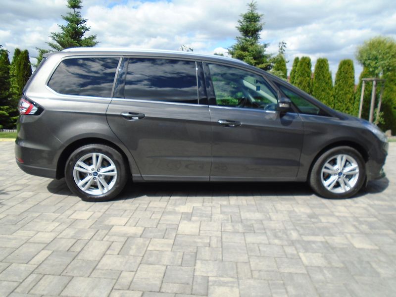 Ford Galaxy 2.0EcoBlue 140kW 8AT Titanium - fotka 7 z 48