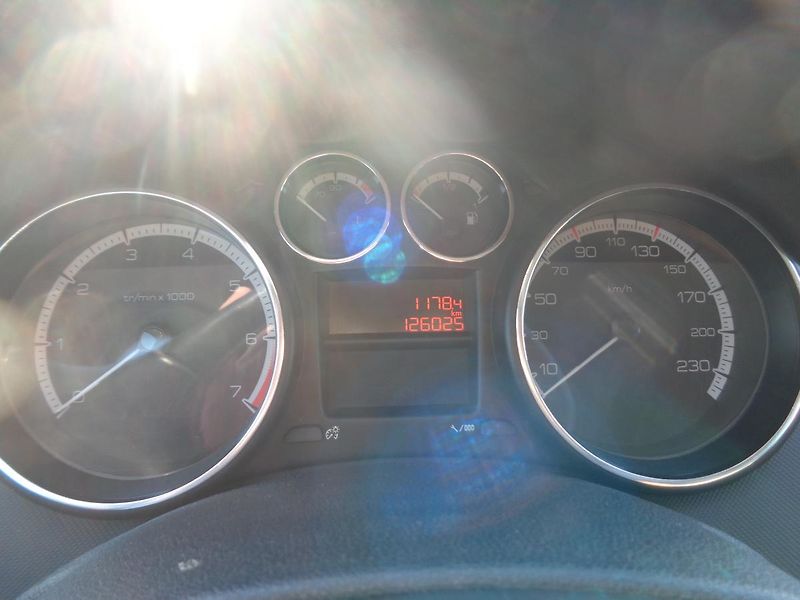 Peugeot 308 1,6 LPG - fotka 14 z 16