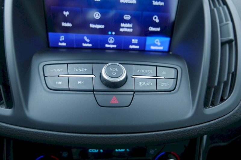 Ford Kuga (2019) 2.0 TDI 110kW M6° Titanium Plu - fotka 14 z 33
