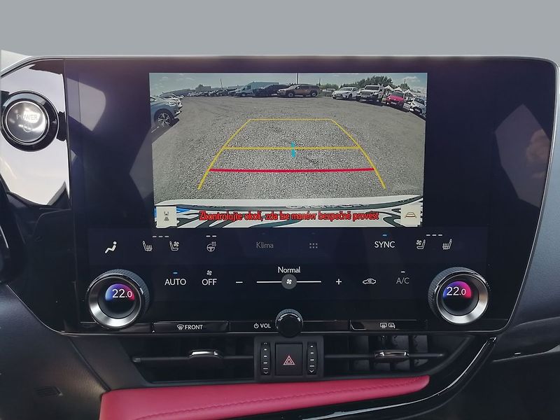 Lexus NX 350h F-Sport 4x4 - fotka 13 z 23