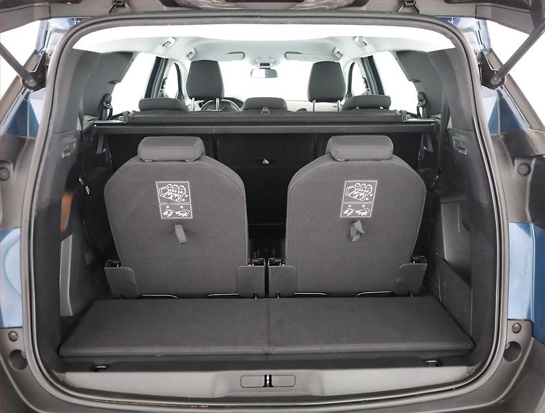 Peugeot 5008 (2021) 1.5 BlueHDi, 7 míst, ČR,1.maj - fotka 18 z 20