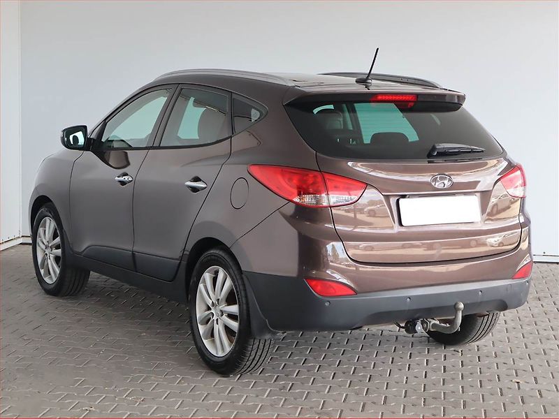 Hyundai ix35 (2013) 2.0 CRDi, 4X4, Automat - fotka 4 z 20