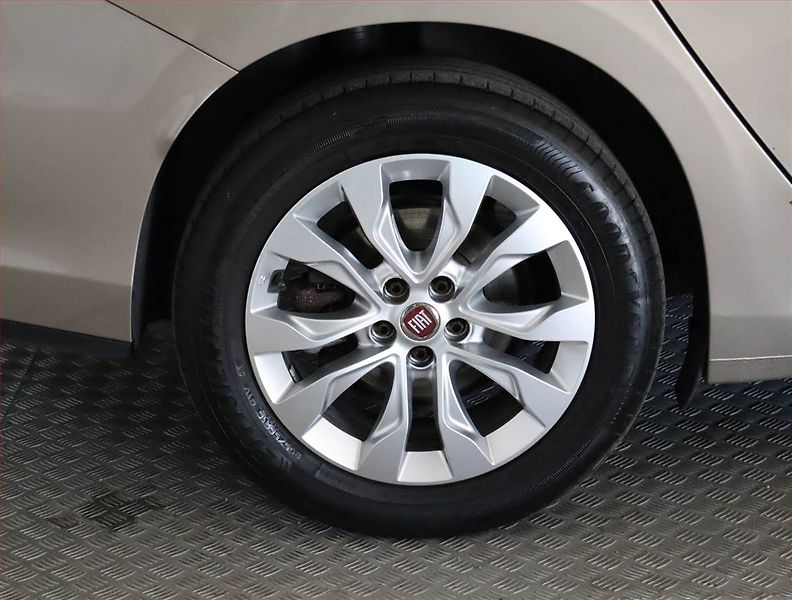 Fiat Tipo (2018) 1.4 T-Jet, ČR,1.maj - fotka 15 z 18