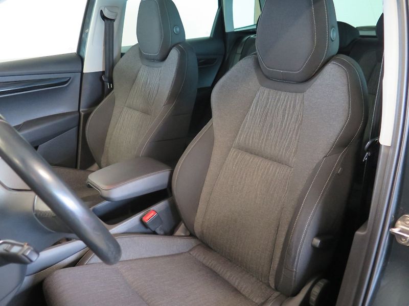 Škoda Karoq (2019) 1.5TSI,klima,navi,výhřev,Style - fotka 16 z 29