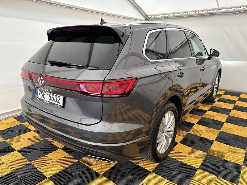 Volkswagen Touareg 3.0Tdi*1-MAJ*DPH*ELEGANCE* - fotka 5 z 49