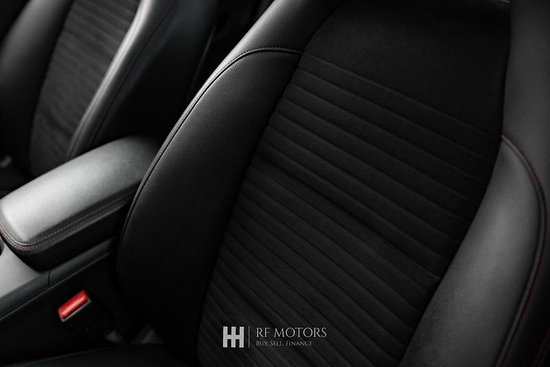 Mercedes-Benz CLA (2018) 220d SB 4Matic AMG - fotka 22 z 49