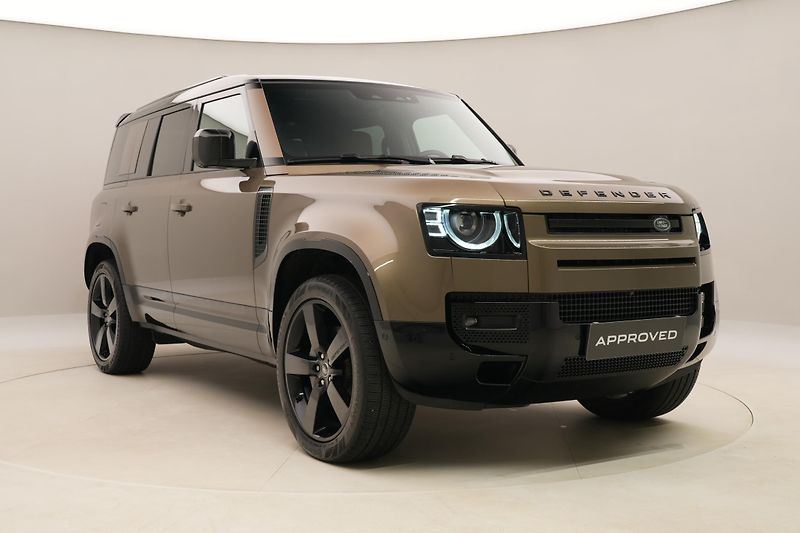 Land Rover Defender 110 D300 X-DYNAMIC HSE AWD CZ - fotka 14 z 54