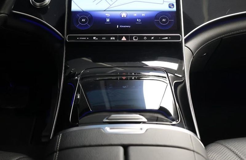 Mercedes-Benz EQE 350 AMG Kam Vzduch BLIS LED - fotka 18 z 21