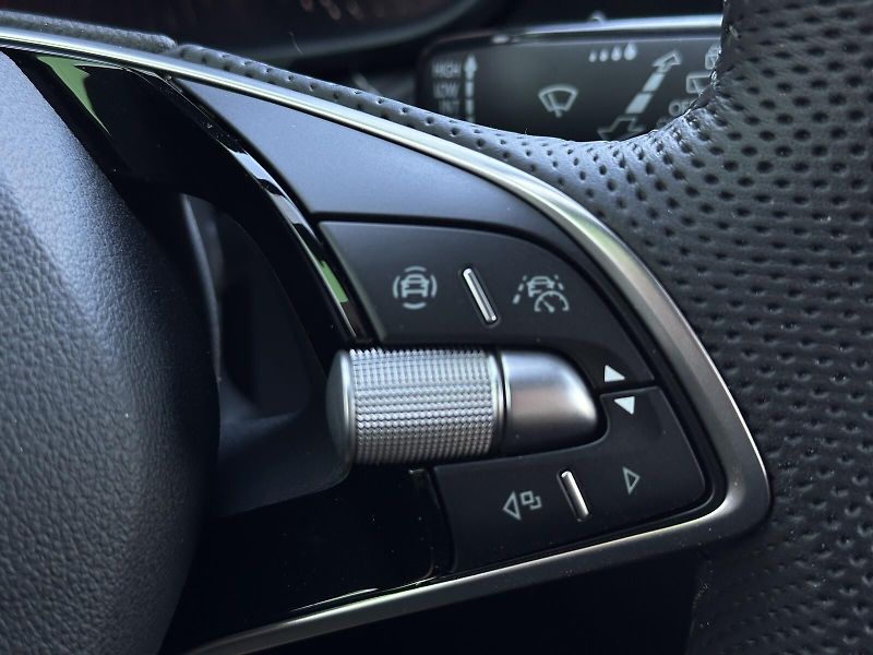 Škoda Fabia 1.0TSi Monte Carlo 116PS Bi-LE - fotka 21 z 42
