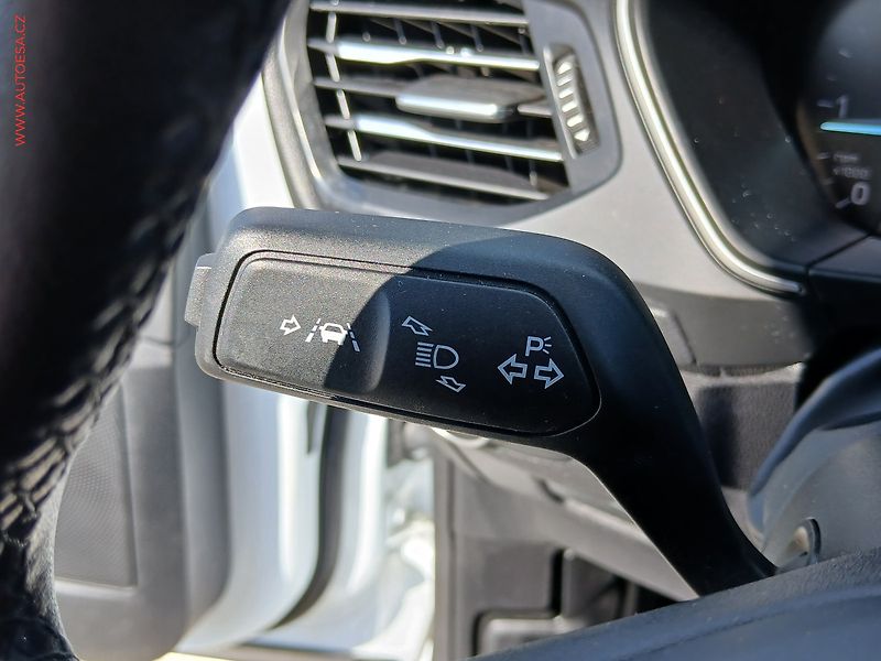 Ford Focus (2019) 1.5 TDCi, AC, temp - fotka 13 z 20