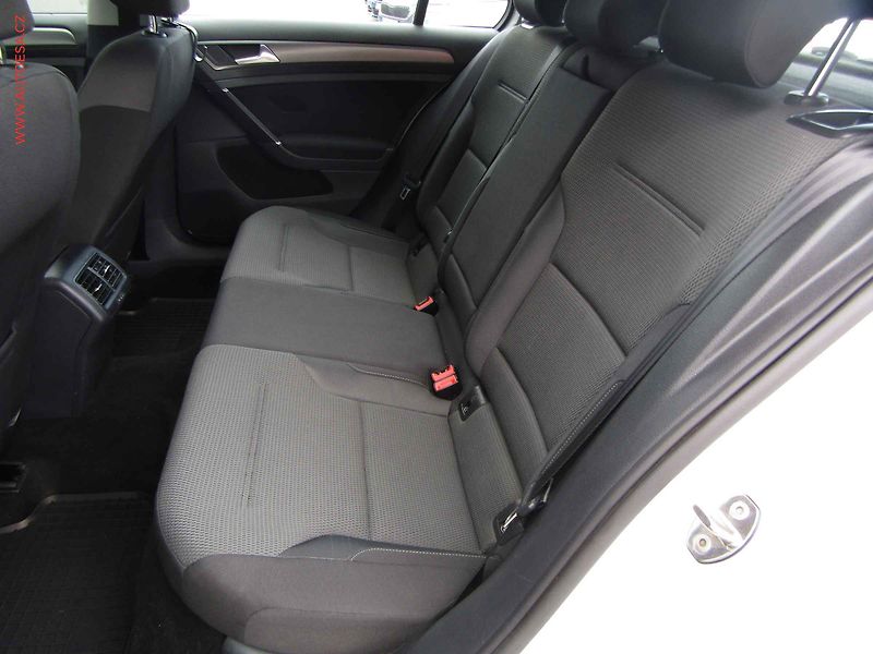 Volkswagen Golf (2013) 1.2 TSI, 2.maj,ČR, DSG - fotka 10 z 20