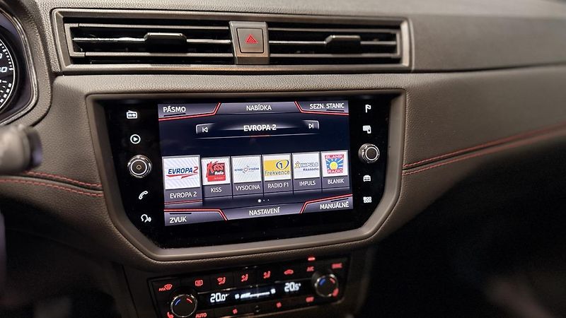 Seat Arona (2019) 1.0TGI- FR,LED,ZÁRUKA  - fotka 24 z 35
