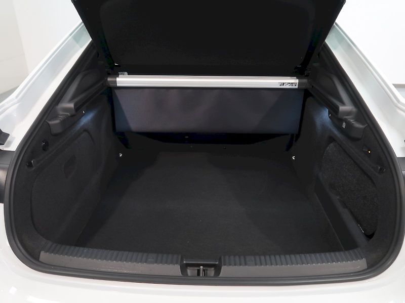 Škoda Superb (2026) SPORTLINE 2.0TDI 142KW TAŽNÉ W - fotka 37 z 43