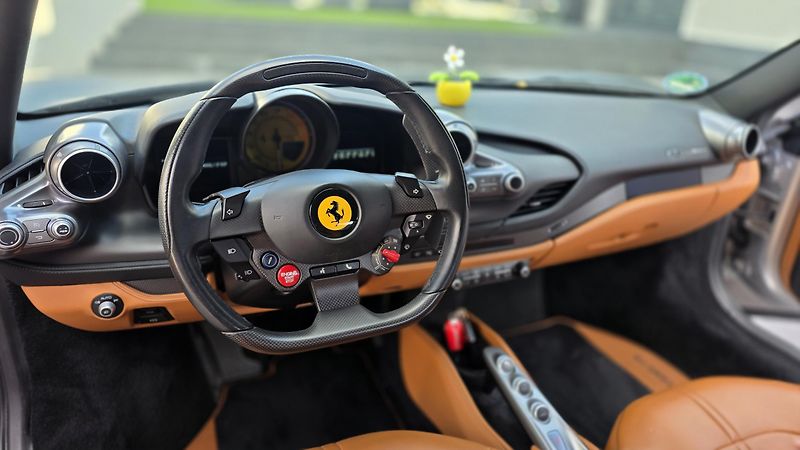 Ferrari F8 (2020) SERVIS-PLNÁ ÁRUKA-MAT WRAP - fotka 12 z 13