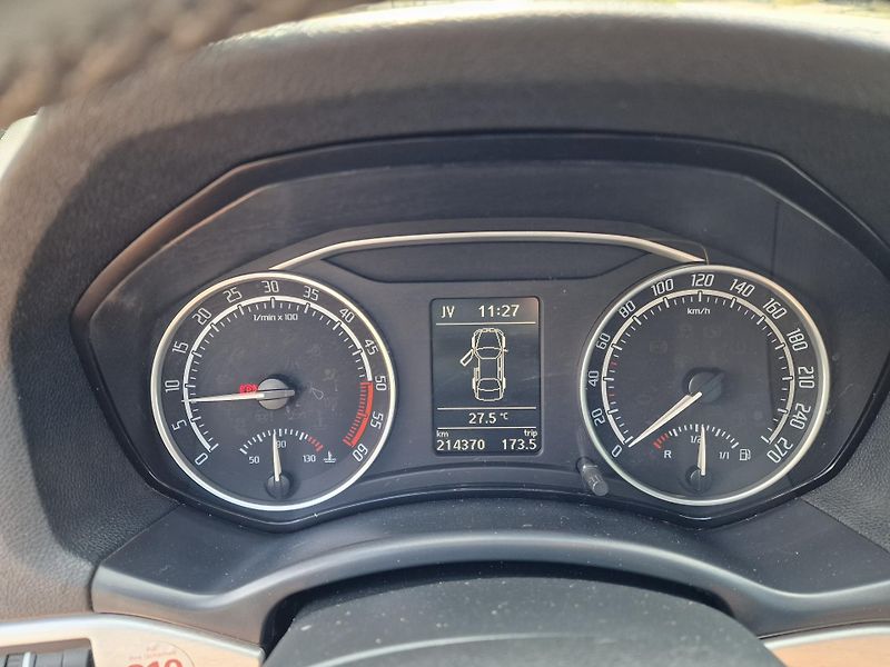 Škoda Octavia RS 2,0TDI 125KW VÝHŘEV TAŽNÉ  - fotka 15 z 19