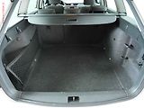 Škoda Octavia (2014) 1.6 TDi, 2.maj,ČR, Active, AC - náhled 7
