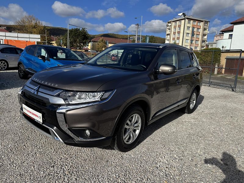 Mitsubishi Outlander (2021) 2.0i,MIVEC(110KW) DPH - fotka 2 z 40