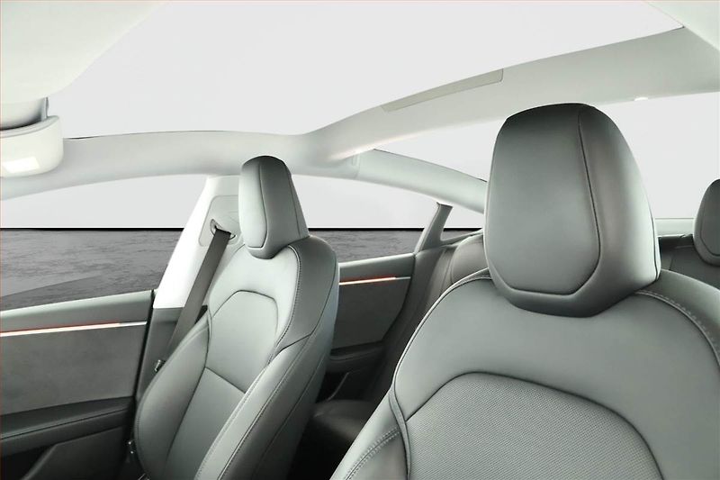 Tesla Model 3 (2024) Long Range 4WD 79kWh, SoH 89% - fotka 12 z 21