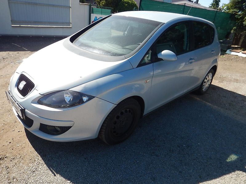 Seat Altea XL 1.9 TDI, KLIMA - fotka 2 z 23