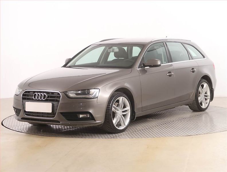 Audi A4 (2013) Ambition 2.0 TDI, Automat - fotka 2 z 14
