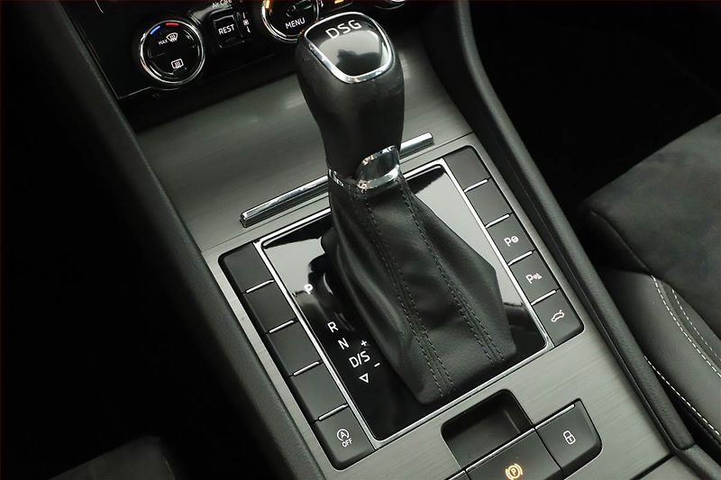 Škoda Superb (2019) Style 2.0 TDI, Automat, Kůže - fotka 14 z 20