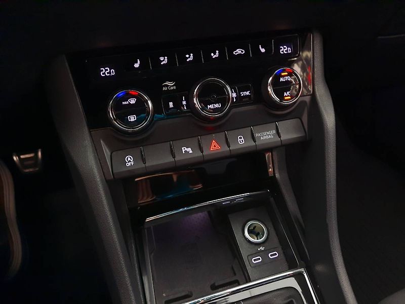 Škoda Karoq (2021) Sportline 2.0 TDI (110kW/150k) - fotka 13 z 26