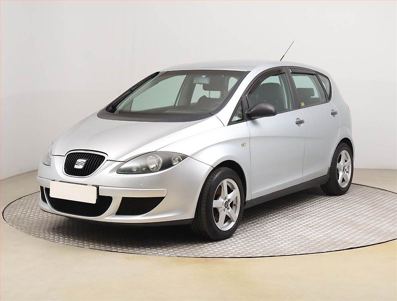 Seat Altea (2005) 1.9 TDI, po STK, Tažné - fotka 2 z 16