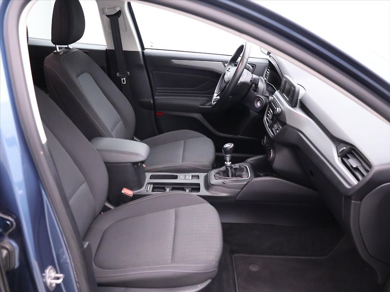 Ford Focus 1,0 EB 92kW CZ DPH 1.Maj. - fotka 12 z 28