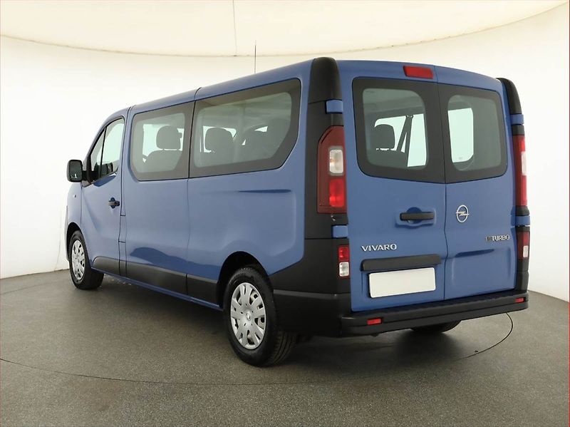 Opel Vivaro (2019) 1.6 BiCDTI, Bus, 9Míst, ČR - fotka 4 z 15
