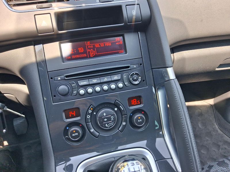 Peugeot 3008 (2013) 1,6HDi ČR  1.MAJITEL 2xKOLA - fotka 29 z 39