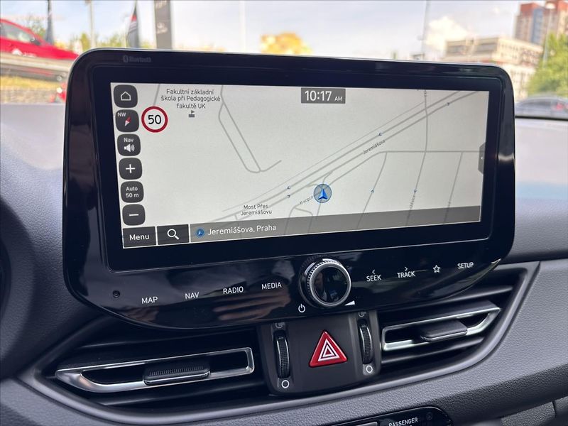 Hyundai i30 1,5 TGDi 118kW Smart ZÁRUKA - fotka 19 z 45